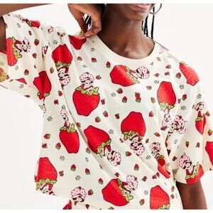 Cream Strawberry Print Short Sleeve Tee